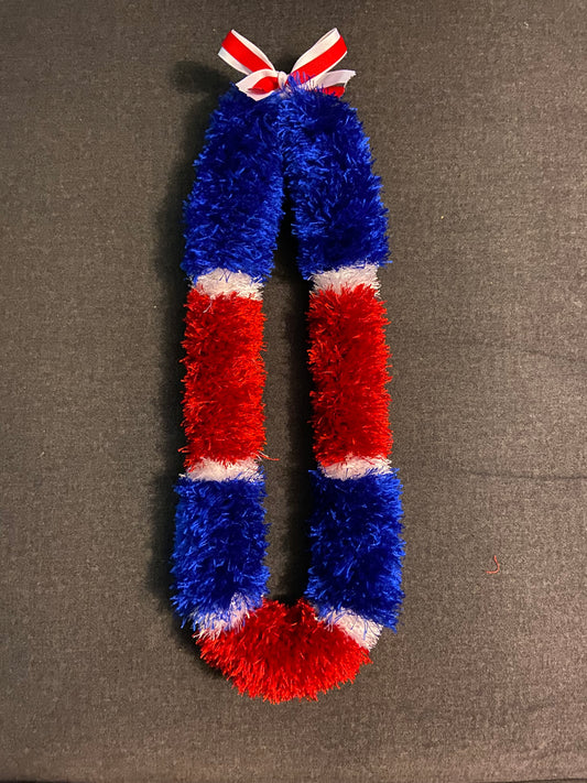 Pihulu (fuzzy) Lei
