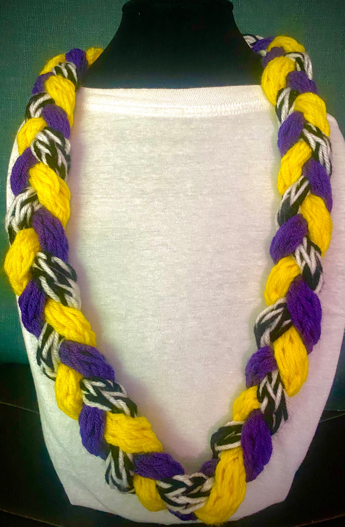 Yarn Lei - Braid