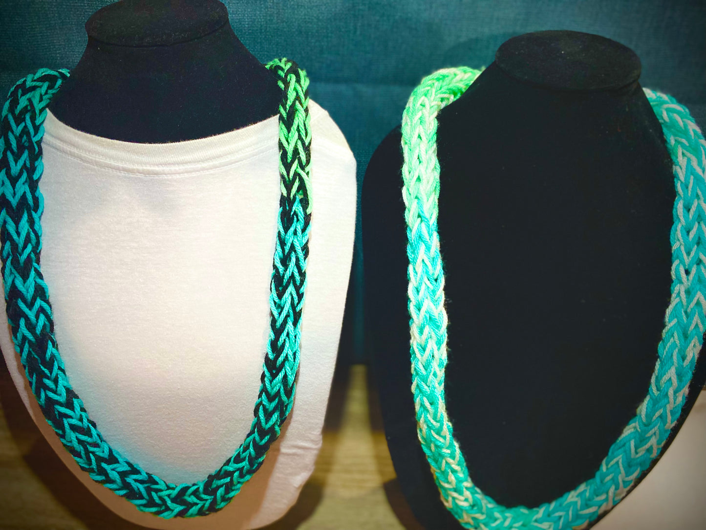 Yarn Lei - 2 String/Color