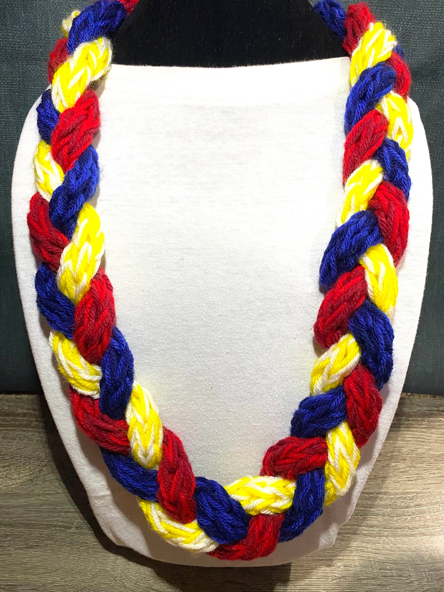 Yarn Lei - Braid