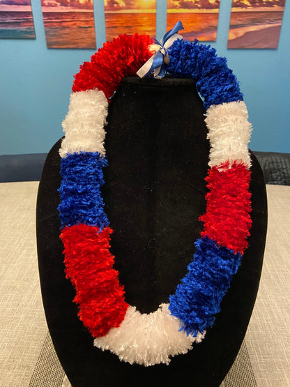 Pihulu (fuzzy) Lei